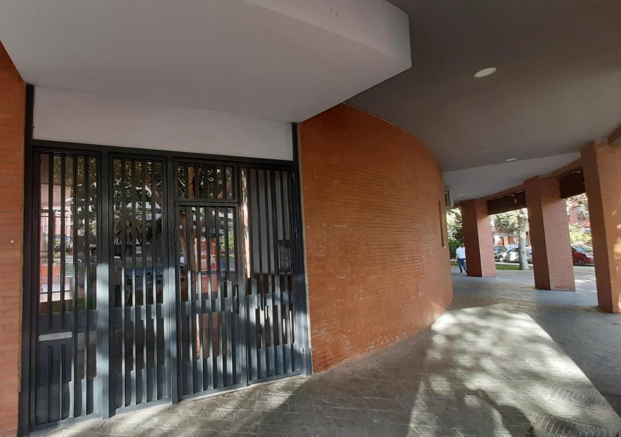 Apartamento Azahar Fibes Y Garaje-Wifi Gratis Lejlighed Sevilla Eksteriør billede